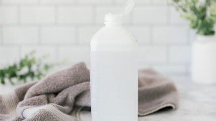 Do these 14Household Cleaning Chores with Rubbing Alcohol