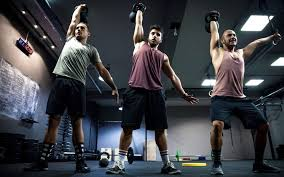 7 INDICATIONS THAT IT’S TIME TO TAKE A GROUP WORKOUT